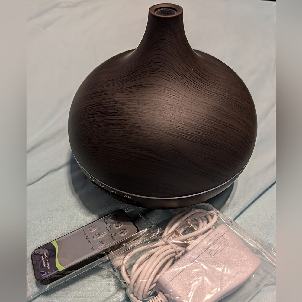 Dark Wood Grain Essential Oil Diffuser with Remote New In Box